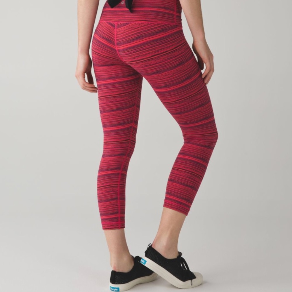 Lululemon crop sz 6